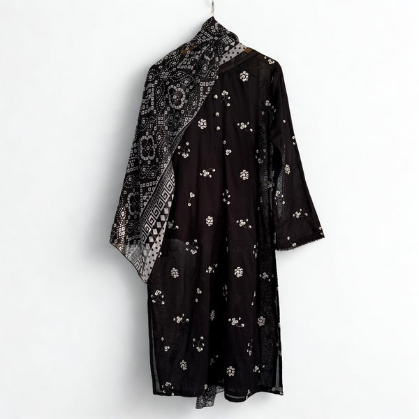 Black with white chicken kari suit