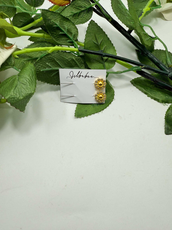 Flower pin with pearl - Jilbabee